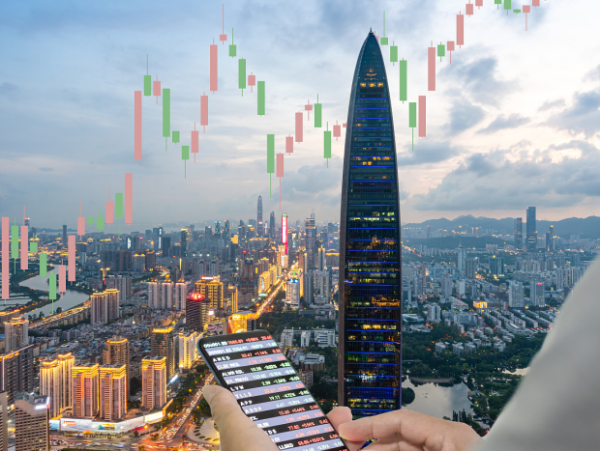 张吧策路 新华社快讯：史经纬、郭丹将担任成都世运会开幕式中国体育代表团旗手